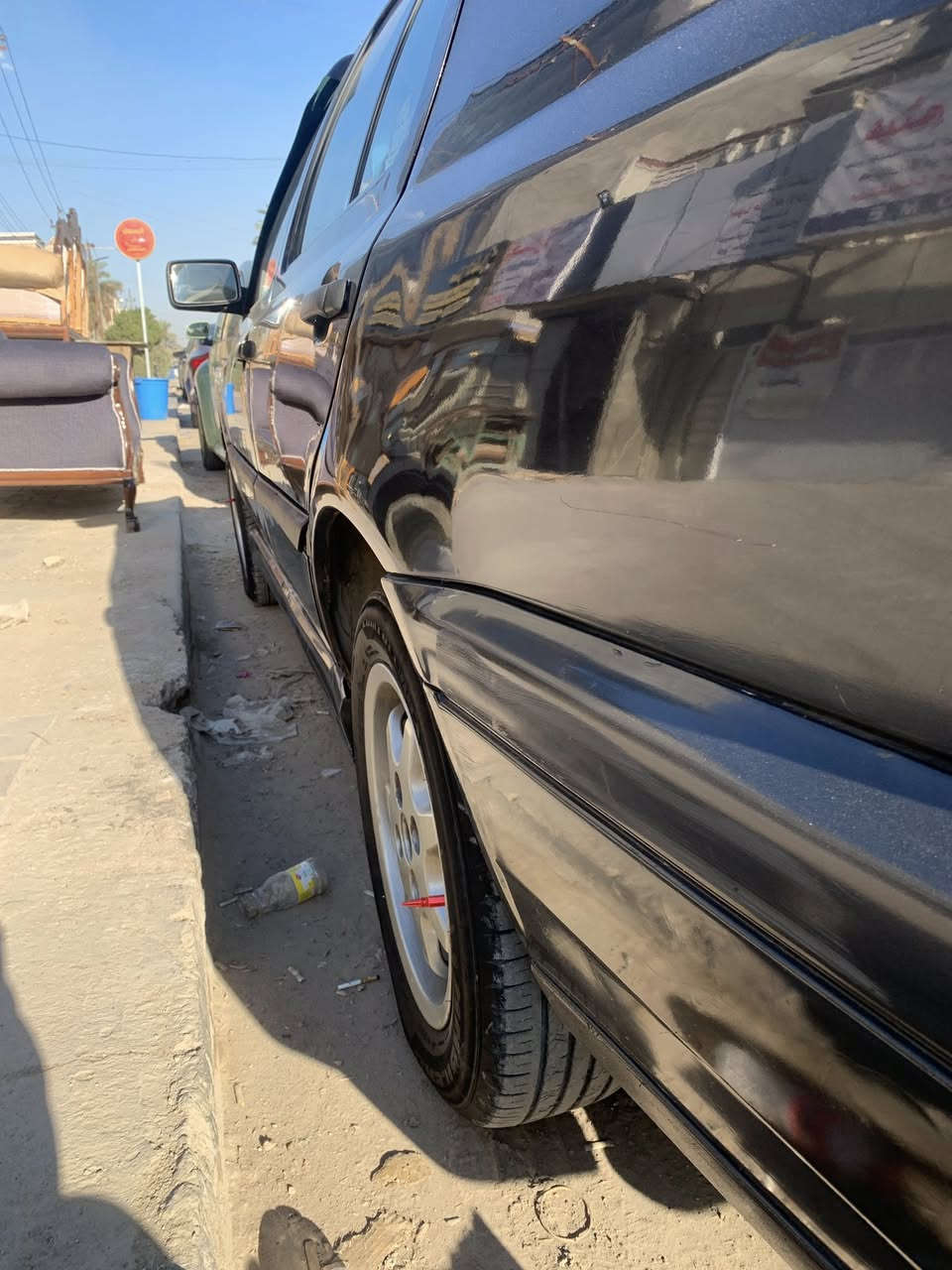 سلام عليكم فنتو للبيع او مرواس سياره مكفوله كير ومكينه وتبريد ثلج كامله من كل النواحي تخم تاير جديد وصدر امامي خلفي جديد مكينه ٢٠٠٠وكير عادي يعني انسى العطلات للاتصال وتساب*********** مكاني بغداد
