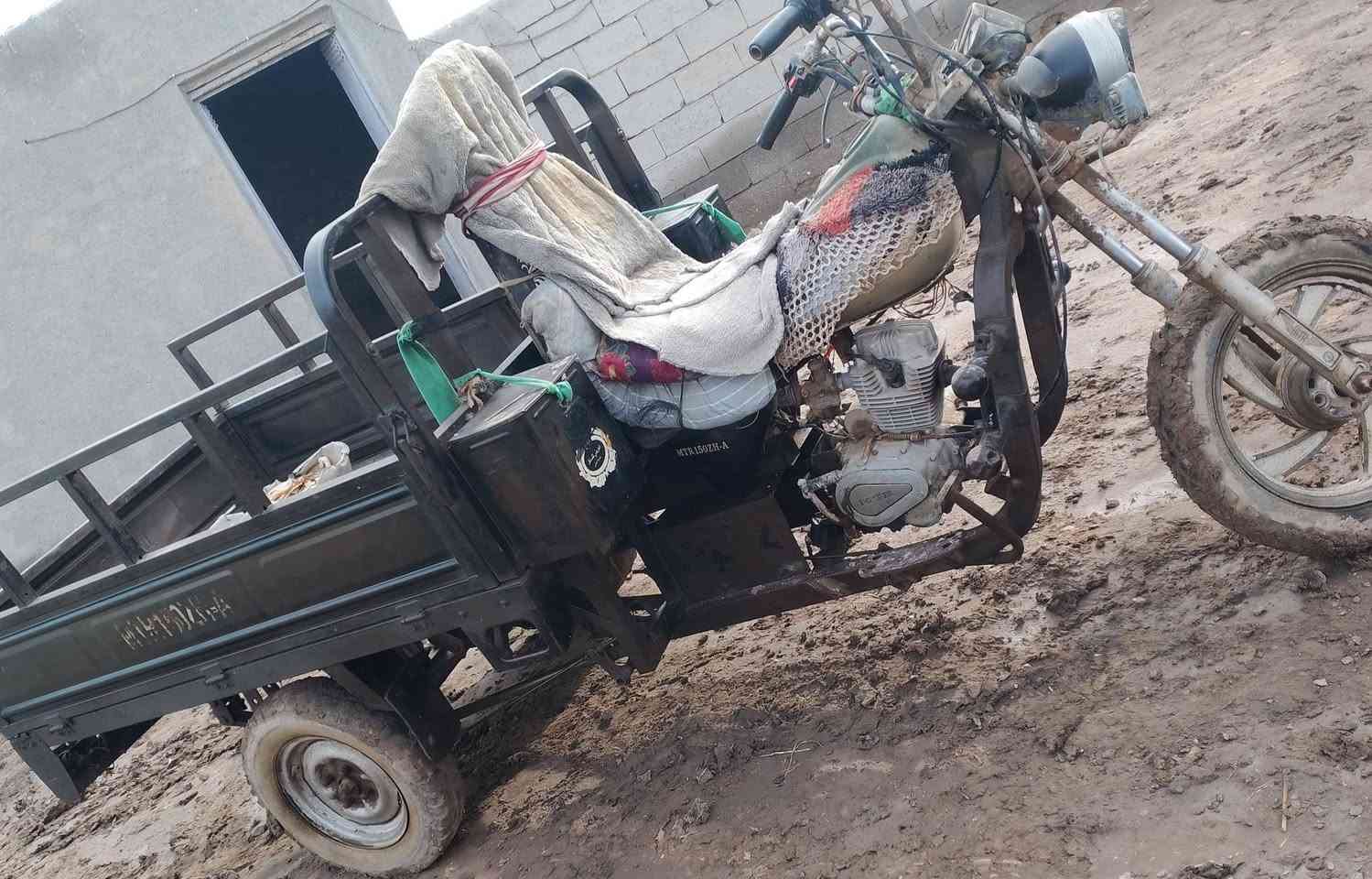 السلام عليكم
ستوته للبيع مكفوله كفاله عامه رقم مثنئ ابيض موديل 2013 موضح بالـ بليته 
مكانهه السماوه قضاء رميثه قريبه علئ سيطرت العارضيات السعر اتصل وادلل0787 389 4360 
للعلم مكلف بالنشر
