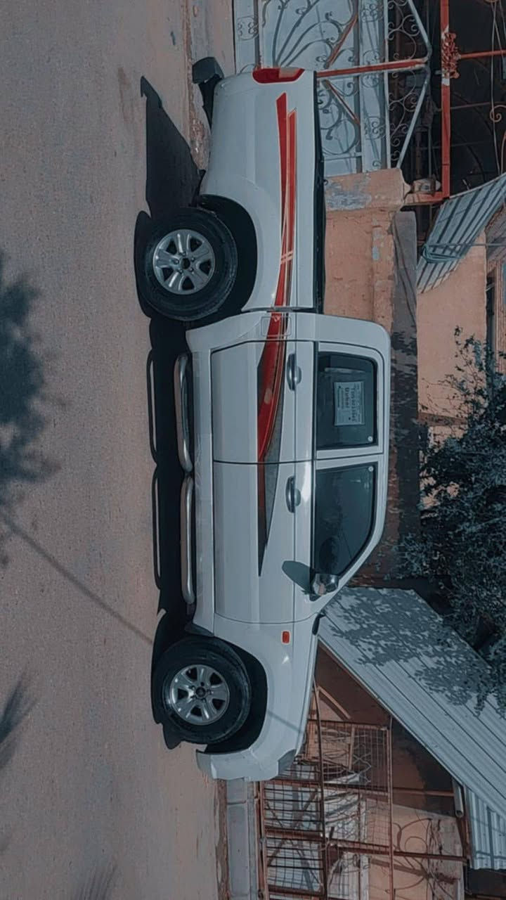 السلام عليكم 

 للبيع بيكم سكاي مديل 2013 سيارة نظيفة خير من الله 
بيه طخه زغيرة جاملغ السايق موضح بالصور 
والباقي عالفحص 
تبريد شغال 
سيارة باسمي تحويل نفس الوقت 
السعر ٥٥ وبيهة مجال 
السيارة موجوده بكربلاء للتفاصيل 
***********
