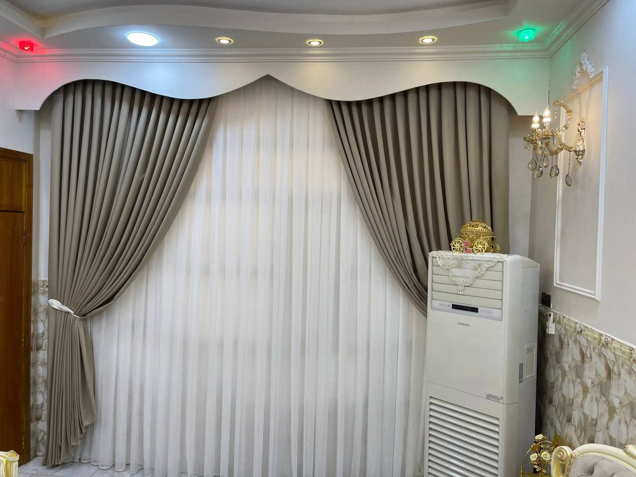 🌺للفخامه والرقي عنوان ستائر علي جبوري 🥀مثل ماعودناكم بأحدث الموديلات وأرقى الخامات التركيه🇹🇷 
💦ماعليكم غير زيارة موقعنا الكائن كربلاء طويريج الشارع العام قرب ☘️المصرف🌾 كما يتوفر كادر عمل لجميع محافظات العراق 🇮🇶 للاجابه السريعه عبر الواتساب 📞***********🌹المهندس عباس جبوري
