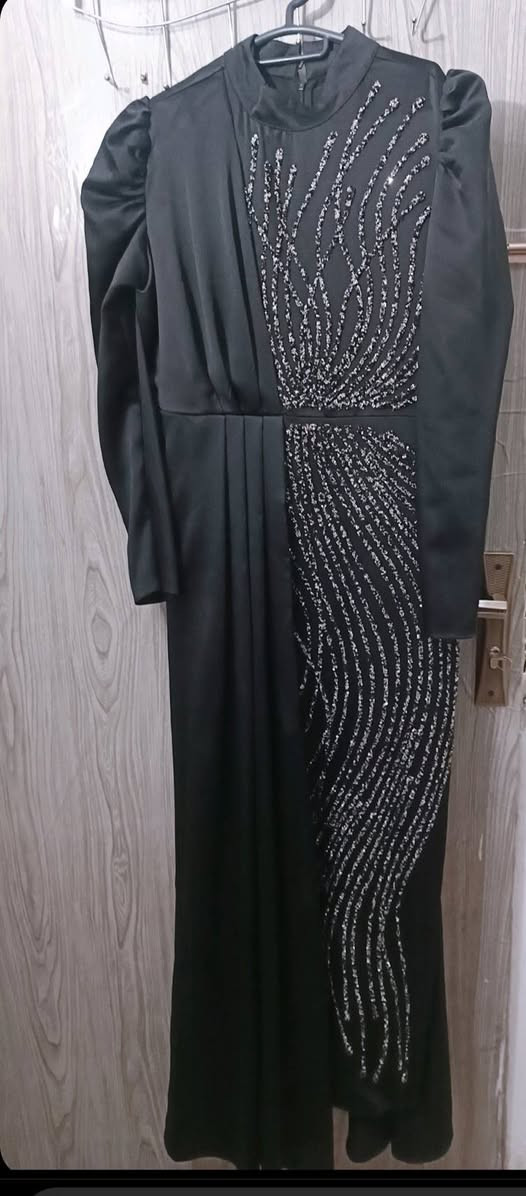 سلام عليكم بنات فستان اسود قياس ٤٢ للبيع المودل لابسته وبلحقيقه مصورته
والفستان ثاني بنفسجي قياس ٤٢ هم بلحقيقه صورته اريد ابيعهن التريد دز رساله خاص او بتعليقات


**إذا كنت صاحب هذا الإعلان وتريد حذفه لأي سبب، رجاءا أرسل رسالة إلى الدعم الفني**