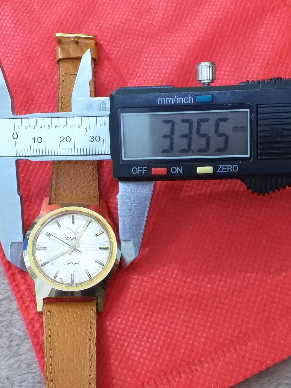 🌹🌹🌹🌹
السلام عليكم ورحمة الله وبركاته ..
⌚اخوان #السعر *85* الف دينار نهائي ..
👇👇👇
   ♥️CAMY GENEVA♥️
⌚كامي جنيف تكويك سويسري ..
⌚مكينة سويسري اصلي 17 حجر..
⌚الساعة طلاء ذهب ..
⌚ سنة الصنع 1977 ومختوم والكيس خالي من اي شخط..
⌚القطر 33 ونص  ×  41 ونص وموضح بالصور..
الساعة نظيفة وشغلها مضبوط...
⌚#السعر * 85* الف دينار نهائي ..
♥️والتوفيق للجميع ♥️


**إذا كنت صاحب هذا الإعلان وتريد حذفه لأي سبب، رجاءا أرسل رسالة إلى الدعم الفني**