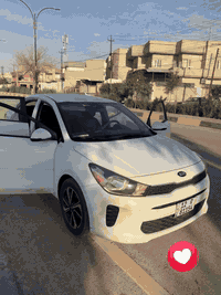 السلام عليكم
ريو ٢٠١٩ رقم نينوى لون ابيض 
محرك gdi 
ماشيه ٨٢ مايل  
سياره نظيفه وجديده مابيها نقص 
طخم جديد داخل نظيف 
ضررها جاملغ الخلف من جهه السايق وشويه من صندوق وموضح بسونار بدون شواصي
السعر ١١٨ $وبيها مجال
الرقم ***********
