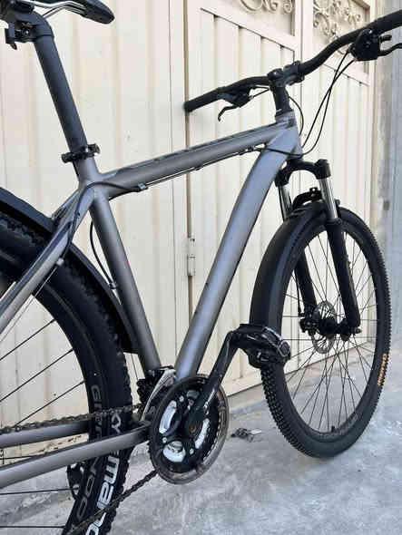 حجم٢٩
قیاسL
مارکەGRANDO
امریکی 
دبل امامی -فتح و قفل 
سیتم shimano 
بریکات -دیسک 
جسم المنیوم 
 هوایە حلوماشاللە 
توصیل موجود 
مکانە /کلار 
سعر -٣٥٠ الف بها مجال 
ژ.م ***********
