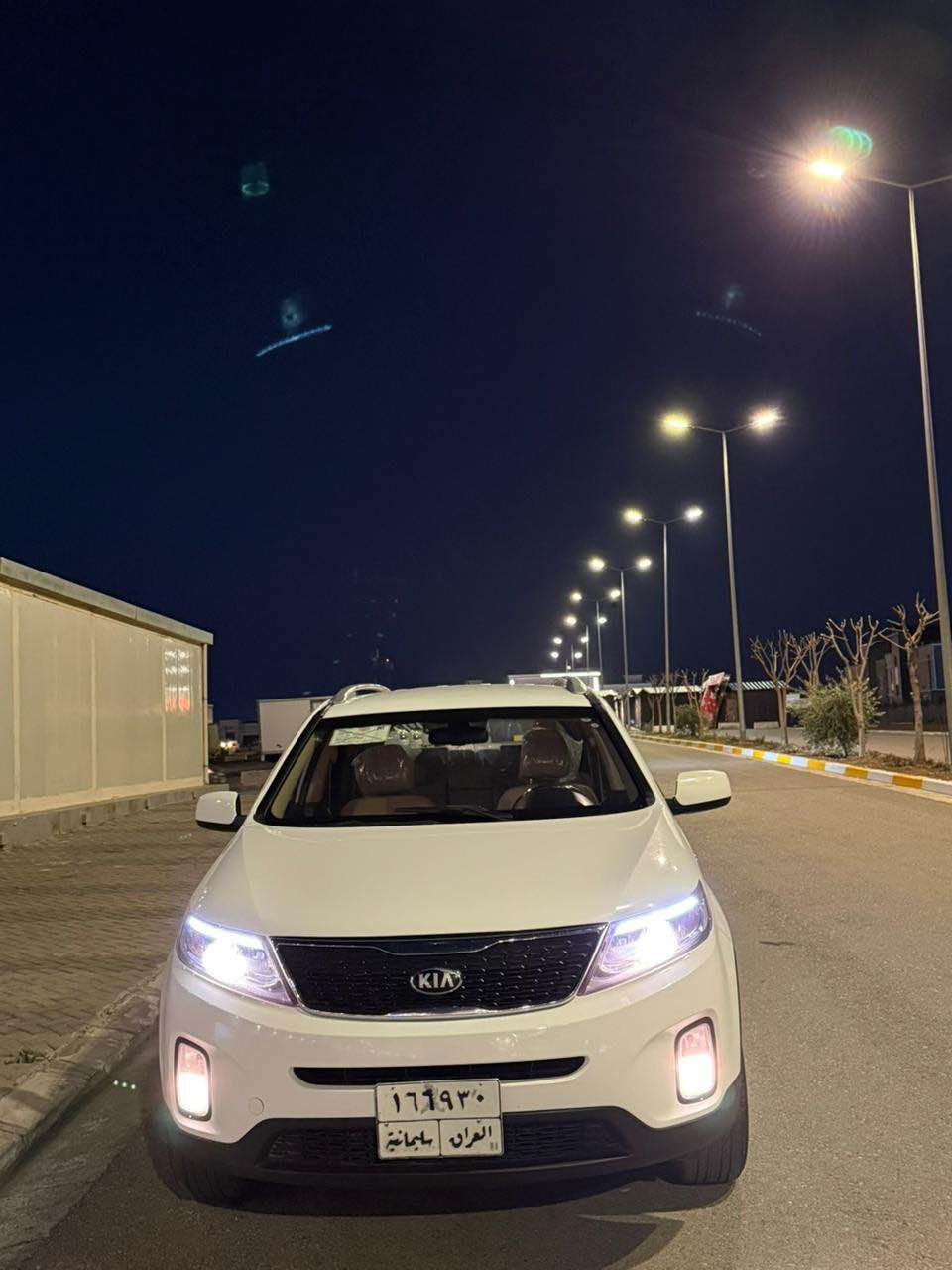 كيا  سؤرينتؤ  ٢٠١٤ 
كلين  بئ  بؤياغ  سةيارةكة  زؤر  خاوينة 
٣مقعد  تةبريد  مةركةزي  
مةكينة  چوار  پستن 
*********** أربيل, العراق
