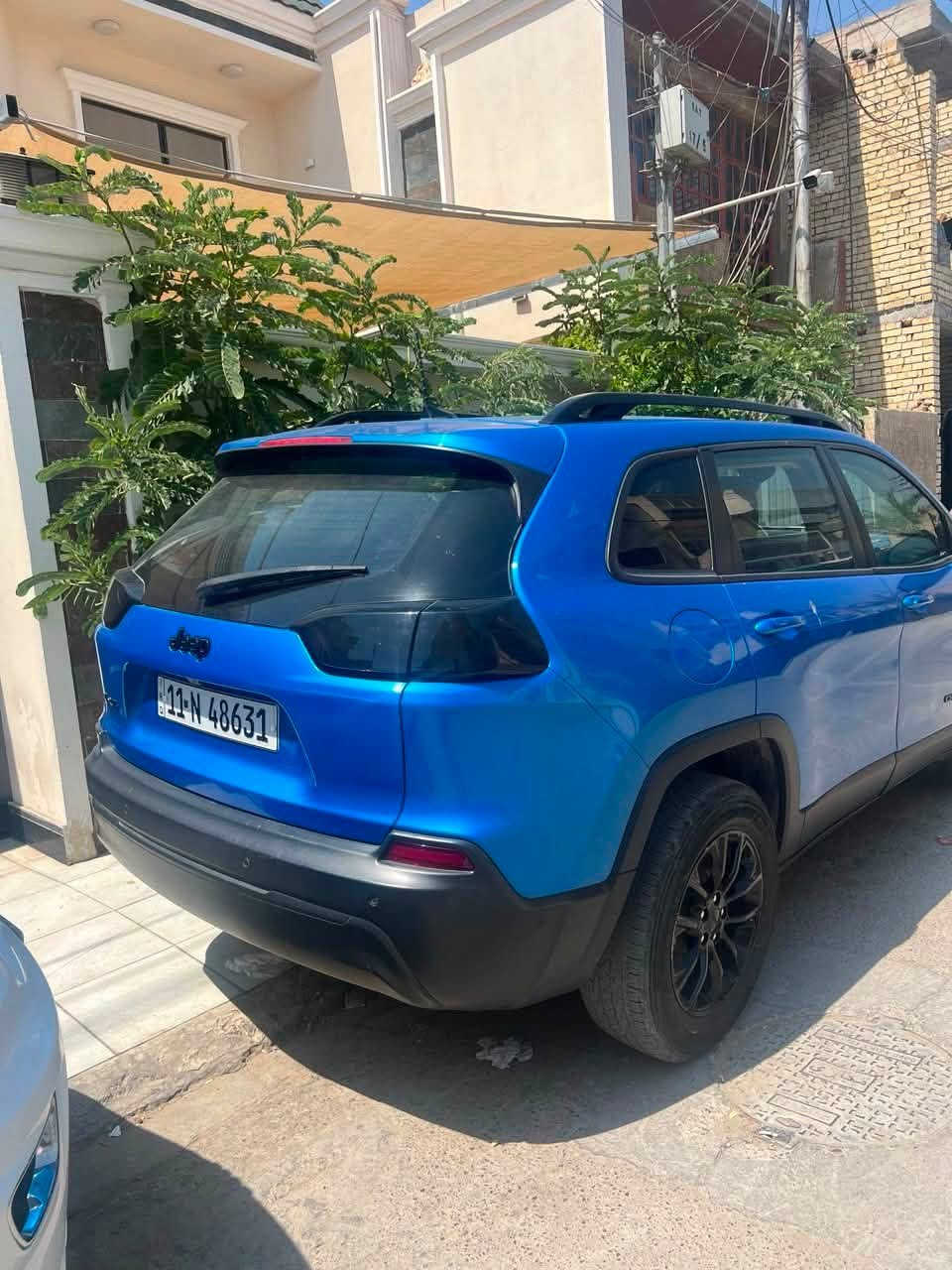 السلام عليكم
جيب شيروكي(بزون)
   موديل 2023
اصل الحادث قطعتين بس مصبوغه 4 قطع جماليه
ابيع حزام السياره جديده ونضيفه
ماشيه 37 الف  سعر 120 وبيها مجال
مكينه 4 سلندر
كشنات جلد تدفئه وتبريد
تشغيل عن بعد 
تثبيت مسار 
وبيها بعد هواي مواصفات معروفه
مكان بغداد الدوره ابودشير
للاستفسار رقم ***********
