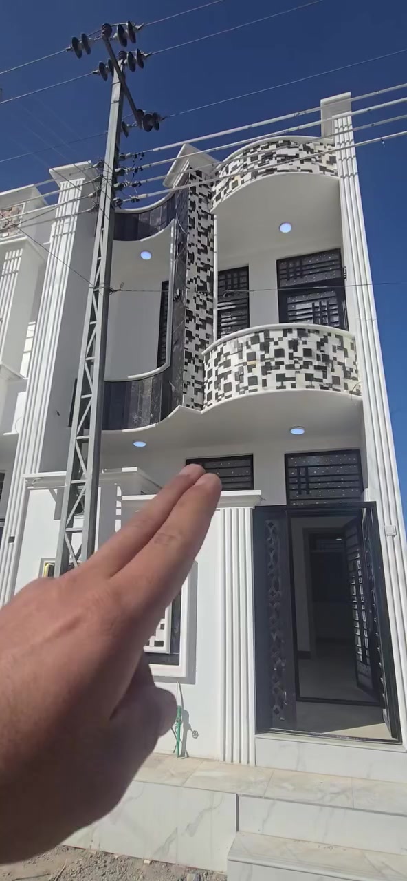 يا الله اللهم صل على محمد وال محمد بسم الله الرحمن الرحيم دار المساحه 50 متر طابق ونص البناء بلوك من موقع كربلاء المقدسه مجمع الابداع السكني على طريق الرابط الزميليه 9 كيلو عن الامام خدمات المنطقه ماء ومجاري وكهرباء عرض الشارع 10 متر ويتوفر اسواق افران صمون يتكون الدار من عدد مجمع الصحيات ثلاثه استقبال صاله مطبخ غرفه نوم سطح ناس وعالي ترك وطارمه البناء حديث بناء مال جناي رقم الهاتف او واتساب ايوب الطائي كافه المساحات متوفره 50 و 75 و 100 متر لايك متابعه للصفحه

سعره 55مليون 💰💰💰🔑🧿
***********📞📞📞
