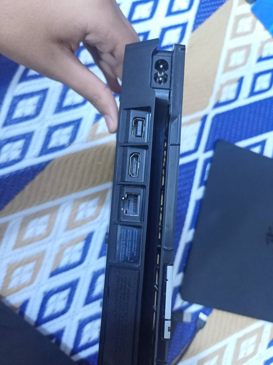 السلام عليكم يتوفر بلاي فور سلم مهكر نضام 12 التهكير ابو القرص الجهاز500 كيكه فول نضافه ما مفتوح لوك ستيكر يجي ويا جوستكات 2 تجاري درجه اولى وهارد 500 كيكه وUPS850 وكافه الملحقات المتعلقه بل جهاز ومن ضمن الالعاب الموجوده  1-انشارتد كولكشن 2-انشارتد4. 3- ثلاثيه كراش 4-كراش4  السعر 340الف وبي مجال مكاني نجف للتواصل واتساب ***********
