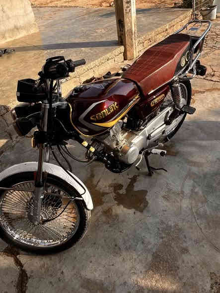 سلام عليكم دراجه سونلك للبيع موديل 23  محرك مامفتوح شرط نضافه سعر 530 وبي مجال بسيط
عنوان كركوك ناحيه يايجي شراي اتصل وتدلل 
***********
