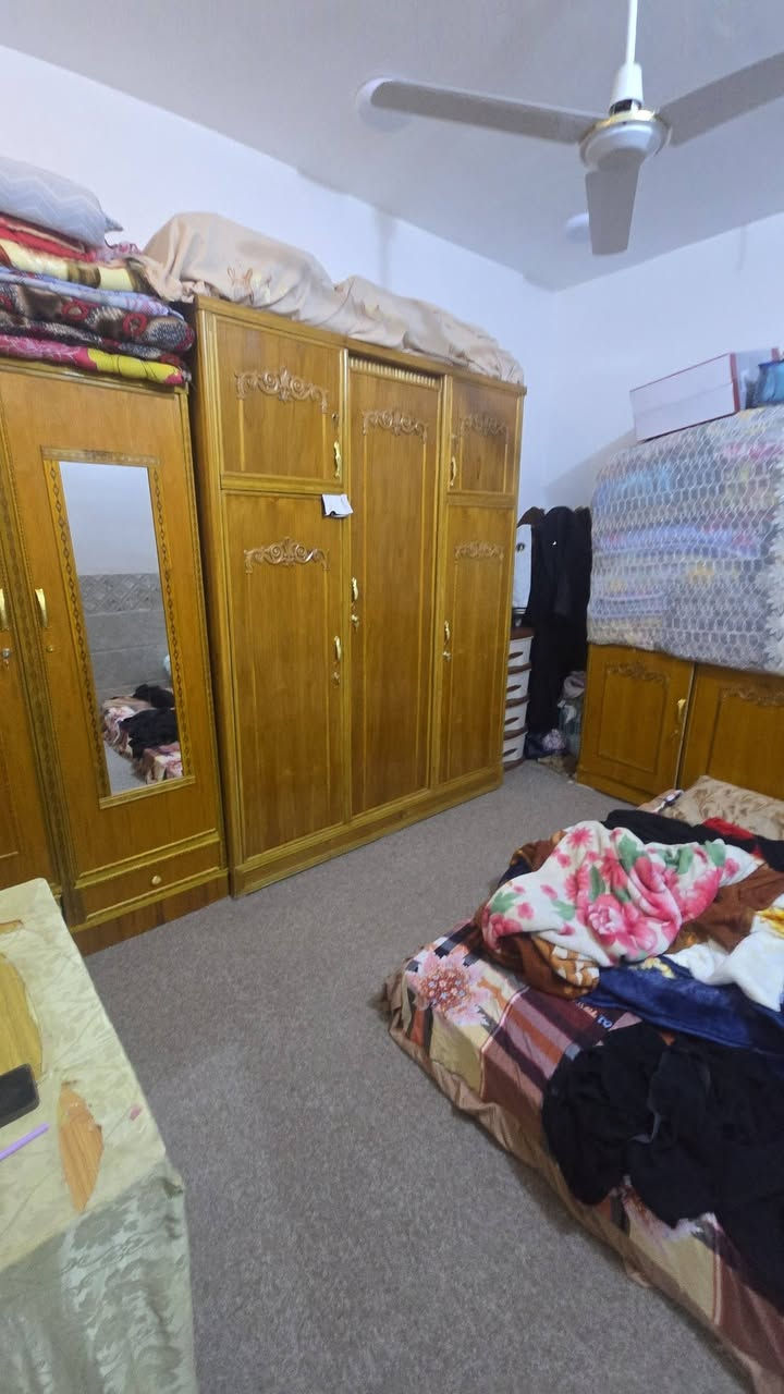 سلام عليكم بيع مستعجل  بيت ١٠٠متر طابوسند ٢٥طابق واحد بناء ٢٠٢٤ بيه كافه الخدمات مي كهرباء مجاري كربلاء رابط الزبيليه مجمع السفيرسعرة ٧٥ اوبيه مجال قليل حتى اقصاد يرهم اتصل وتدلل *********** ***********
