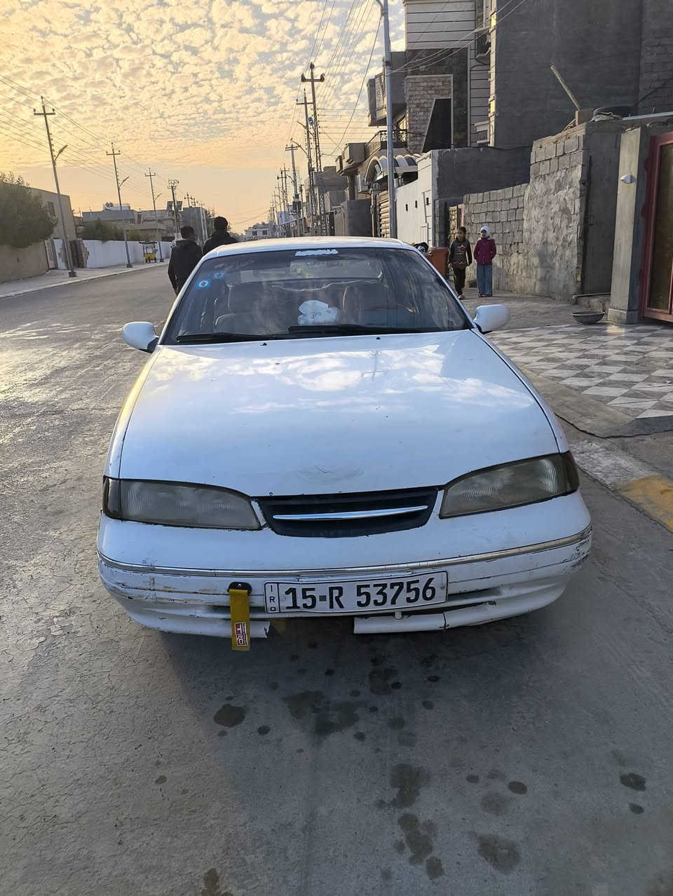 السلام عليكم
لبيع برنس موديل 97 مسكر محرك كير  خير من الله بلاديه بيها قطعتين جاملغ مبدلات سياره بلاديه كهربائيات كله شغاله تخم تاير ماناقصها برغي تحويل ثاني يوم هزه جديده رقم دولي 
السعر 37وبيها مجال قليل 
السكن الفلوجه حي العسكري 
***********
