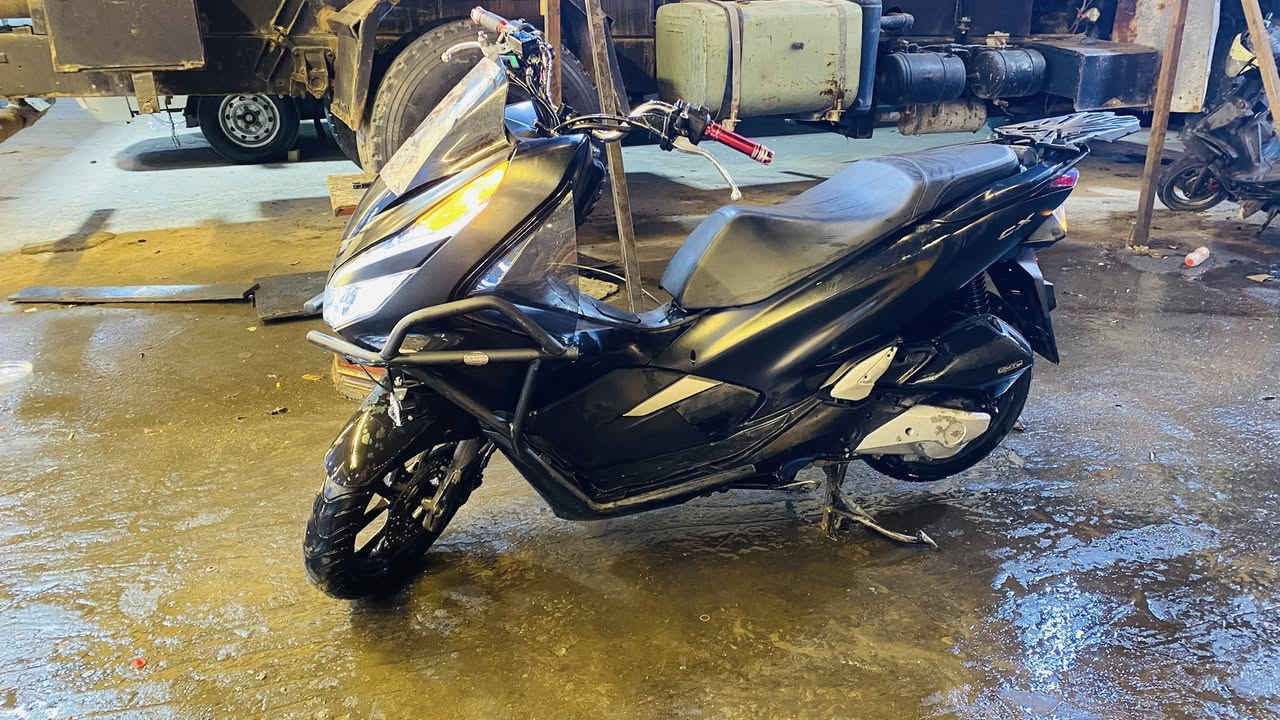 السلام عليكم pxcجيل3السعر 14 مكان مدينة الصدر ***********
