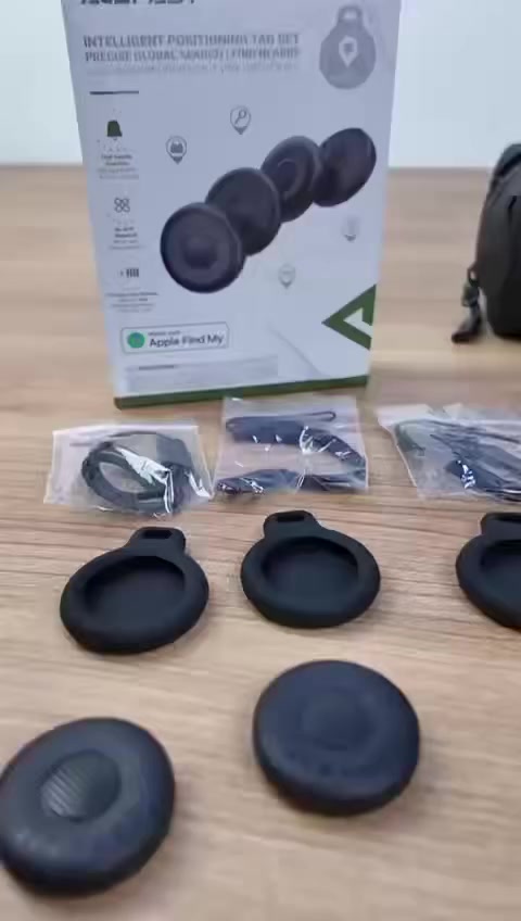 🔍 وداعًا لفقدان أغراضك!

جهاز تتبّع ذكي (4 قطع) يعمل مع Apple Find My 🎯

✔️ تعقّب المفاتيح، الحقائب، الدراجة أو حتى عربة الطفل

✔️ بطارية تدوم سنة كاملة 🔋

✔️ تنبيه صوتي + تحديد الموقع بدقة 🌍

خفيف، عملي، ويخليك مطمّن دومًا 🙌
الطلب وتساب ***********
