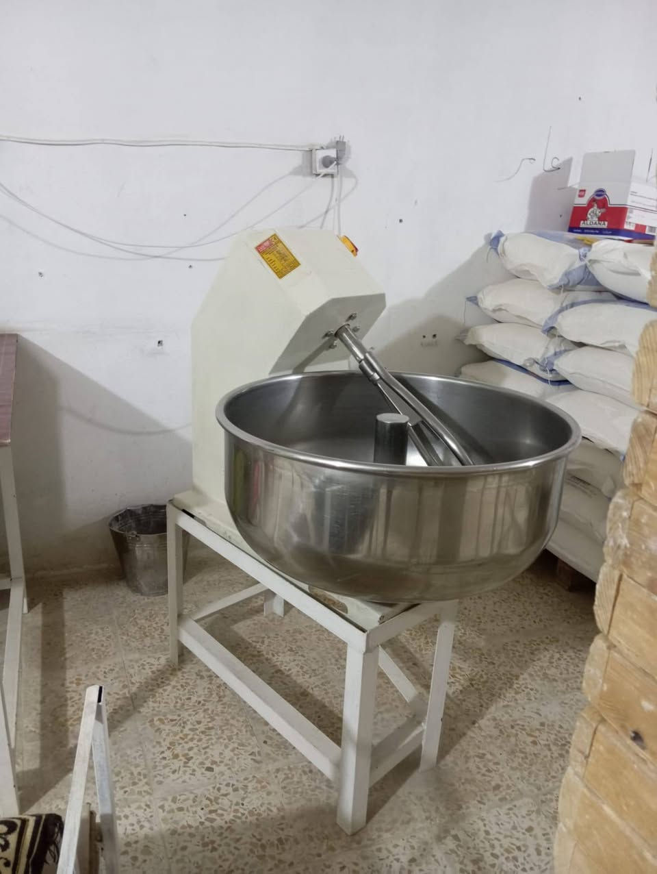 للبيع فرن ايراني مع كافة ملحقاته 
***********

***********
