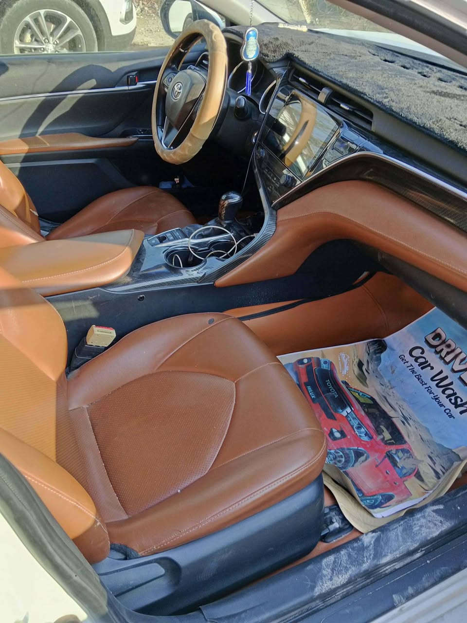 السلام عليكم 
كامري 2018 دخول 2023 هايبر 
تكسي دبي بدون حادث بيها صبغ ٤ قطع
 بسبب استيكرات فندق للبيع ب ١٣٥ ورقه وبيها مجال 
مكان سياره بابل *********** حسام
