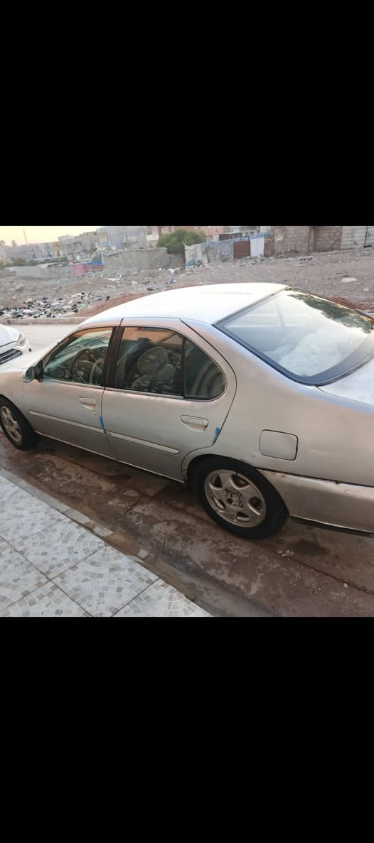 للبيع .....ا
... التيما 1999 كير محرك.. كير اوتو 
بشرط اربع جام كهرب تدفئه فول لايتات بك لايتات اشاير كلو شغال بيها شاشه وزوج تايت جدد ما صارلهم اسبوع وباتري جديد كير اوتو وبيها كابون سياره ب الواقع احلى من الصور محركها 16 محور كابريته السياره لابيها ضربه ولا دواخل السعر 26بيها مجال مكان السياره ناحية ربيعه
الرقم كورك ***********/زين ***********
