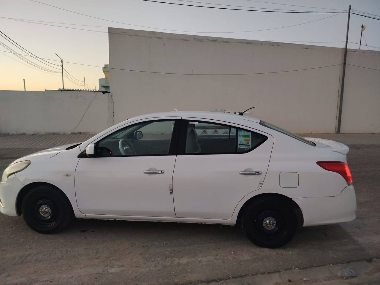 سلام عليكم 
نيسان صني هندي للبيع 
السياره بيه بارد بالباب الوره مال الصدر بدون صبغ وبيه طخات السياره موديل 2019السنويه صاقطه رقمه أربيل السياره مكفوله كير ومكينه تبريد ثلج 
حجم المكينه 1500 ماشيه 136الف أربع تايرات جدد السياره جاهزه ماعايزه شي السعر 95 وبيه مجال 
الرقم:***********
العنوان:النجف لاشرف شارع المجمعات
