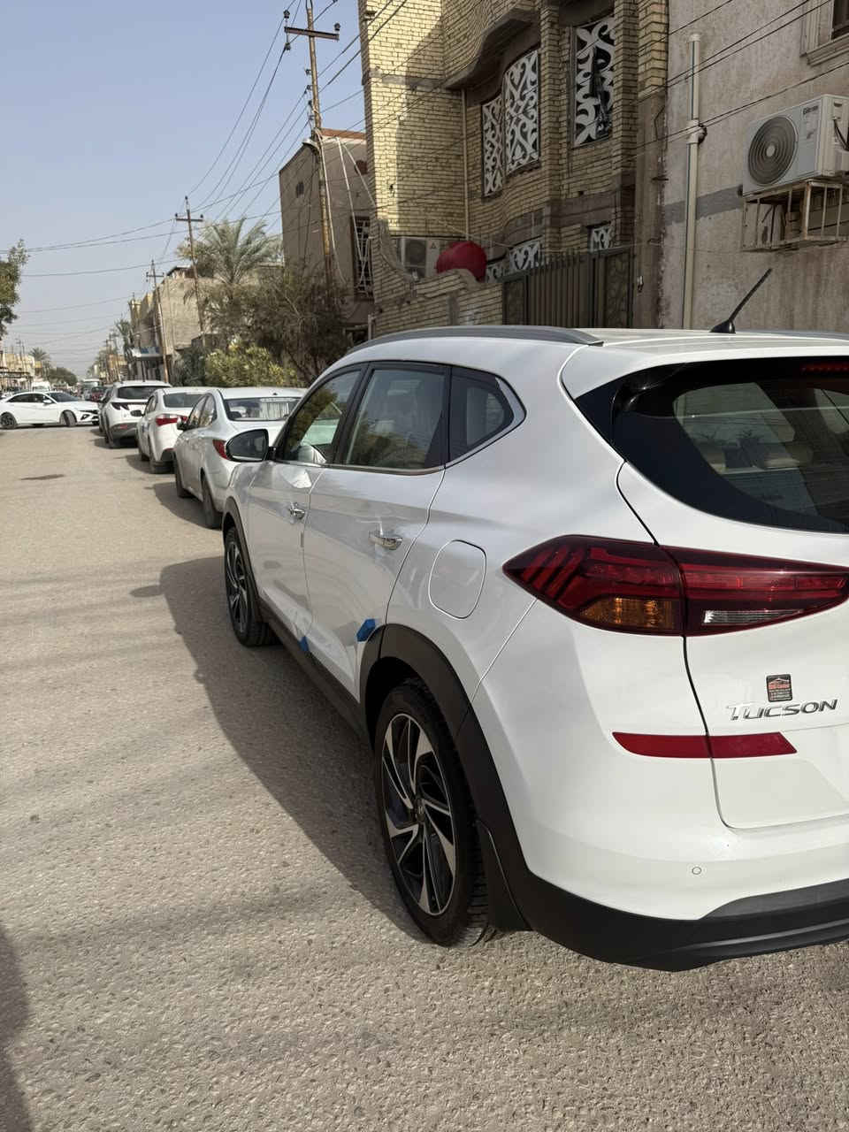 توسان موديل 19 خليجي رقم اربيل دولي راعيها بكربلاء  فول مواصفات عدى البانوراما ماشية 130 قابل للزيادة 
كير ومكينة ع وضع الشركة مكفولات تدفئة تبريد السيارة ما بيها نقص بيها بنيد تبديل بدون حادث ومكانين بارد بسيطات للبيع فقط السعر 187 مكان السيارة كربلاء 
***********
