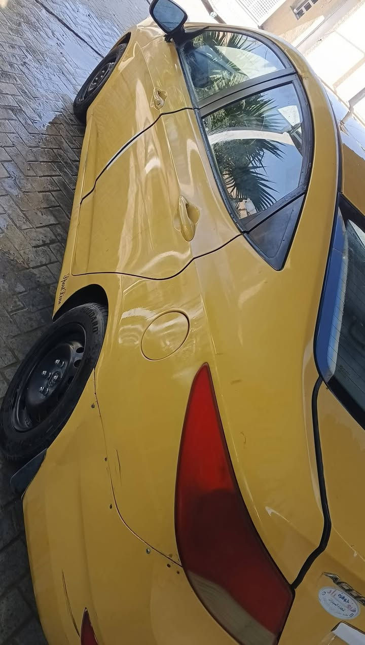 سلام عليكم اكسنت امريكي 13 ضربته بنيدفقط بيه العراق هلال جاملق وره سايق طخني ابو تكتك وبيه شويه عواج مال سيبايه صدر امامي خلفي جديد مكينه جديده باتري جديد تخم تاير جديد منضومه تبريد جديده سياره ترايك السعوديه شراي تصل مامتواجد على نت ***********

