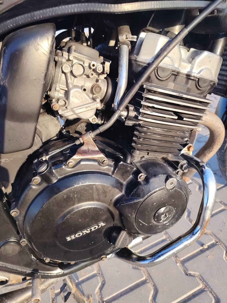 سيبي 400 ممفتوح وكاله ماناقصها بس خيال سعرها 13 وبيها مجال قليل للشراي مكانها تكريت/بيجي ***********0
