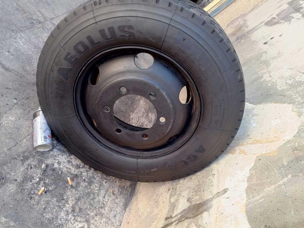 فردت كوشوك تيوبلس قياس 235/75/17.5نوع دبل كويين تاريخ الصنع 25مع جنطها 11857 07817


**إذا كنت صاحب هذا الإعلان وتريد حذفه لأي سبب، رجاءا أرسل رسالة إلى الدعم الفني**