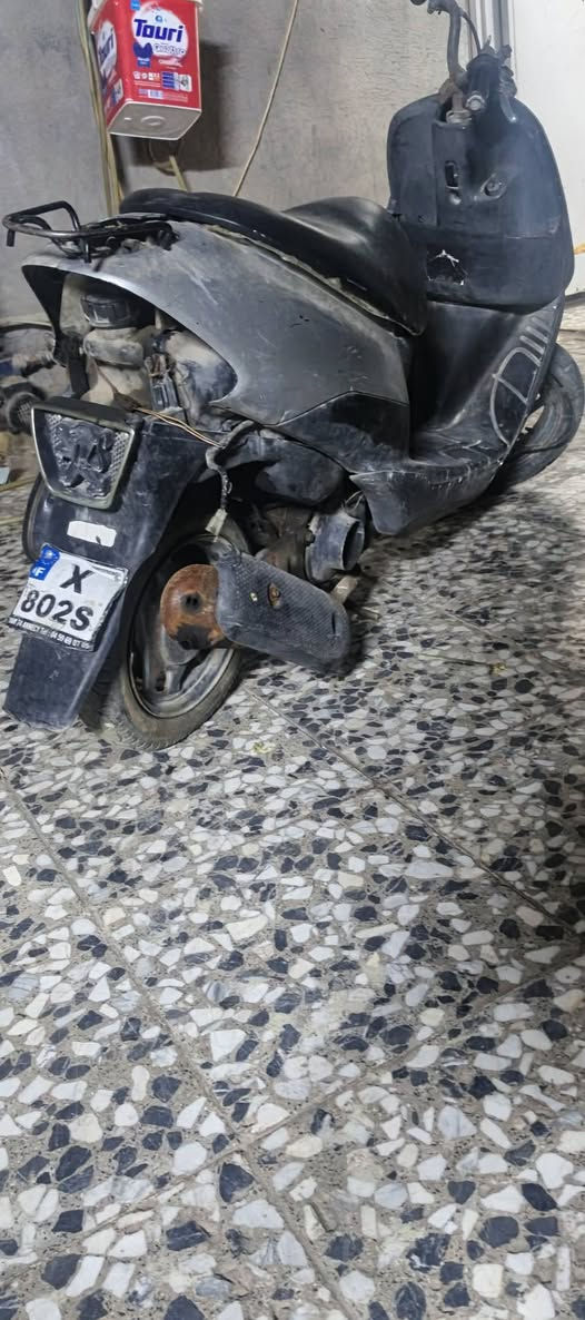 دراجه البيع ساسوكي مصطره شغاله مفتوحه مره واحده عوزه فقط تاير الخلفي العينه و البك لايت موجوده دراجه كامله  
السعر 125🤑 و بيه مجال الشراي *********** متواجد 🙂
