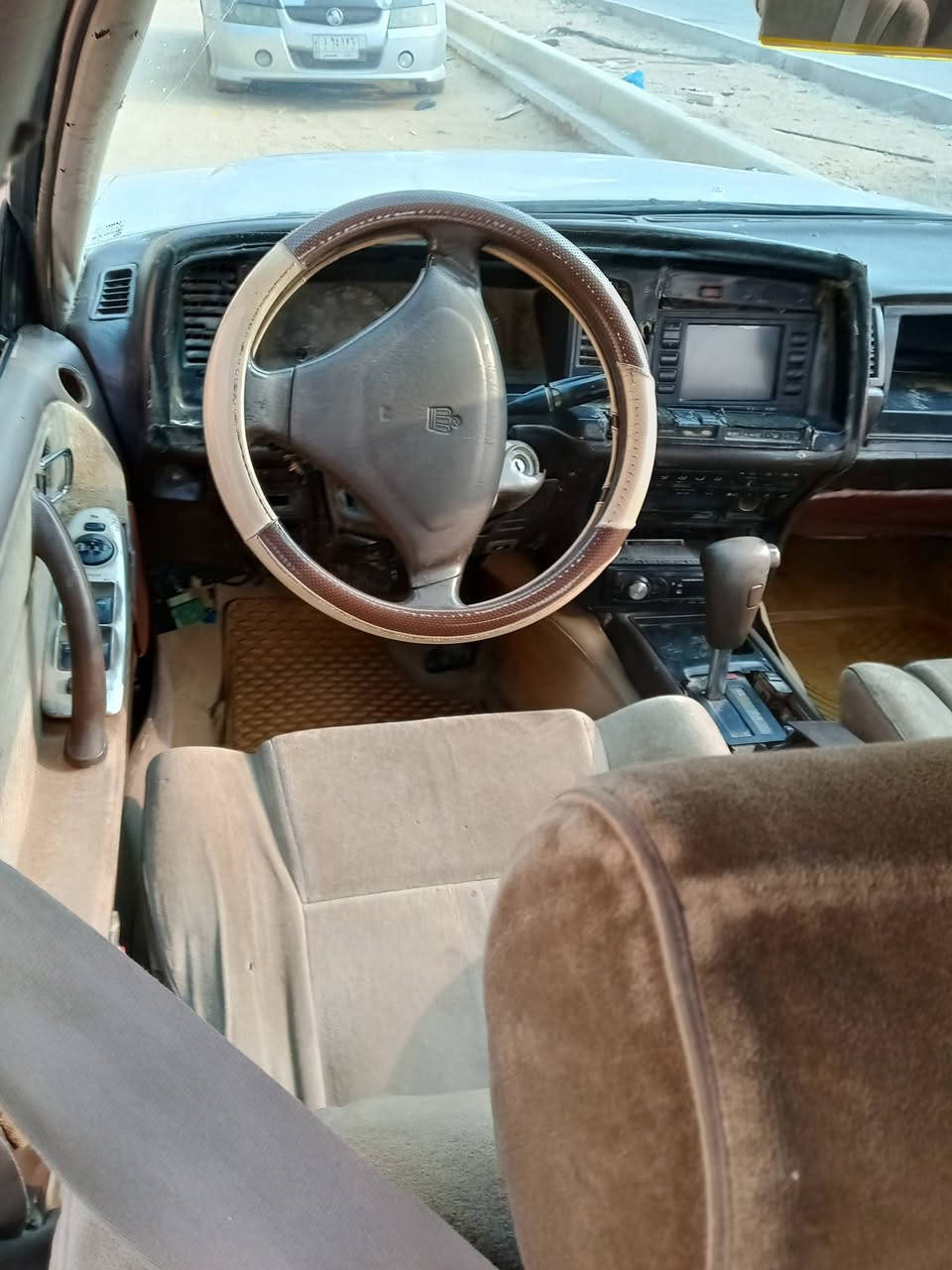 سياره للبيع هار توب موديل 91 رقم كربلاء سنويه ل 26 
ماكينه جير بطه نظيفات حداديه نظيفه 
سعرها30
مكاني كربلاء ***********
