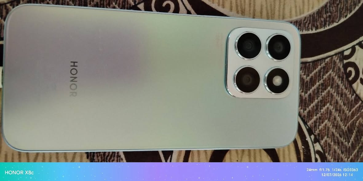 هونر x8b. ذاكرة 256 جهاز بلادي نظيف  سعر نهائي 175  مدينة الصدر ***********
