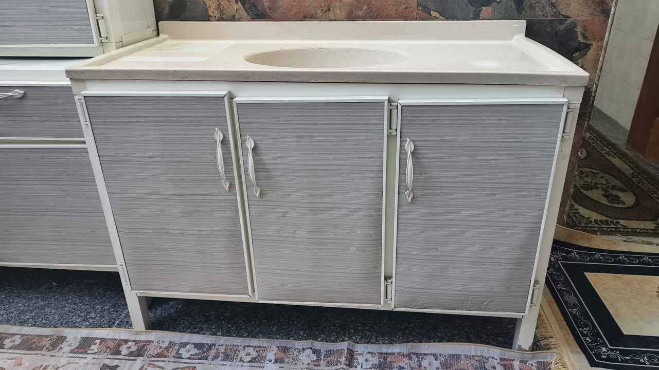 كاونتر 3قطع جديد نظيف مبي أي ضرر المكان بغداد الشعب السعر 200 للتواصل على الرقم *********** Colombo, Sri Lanka
