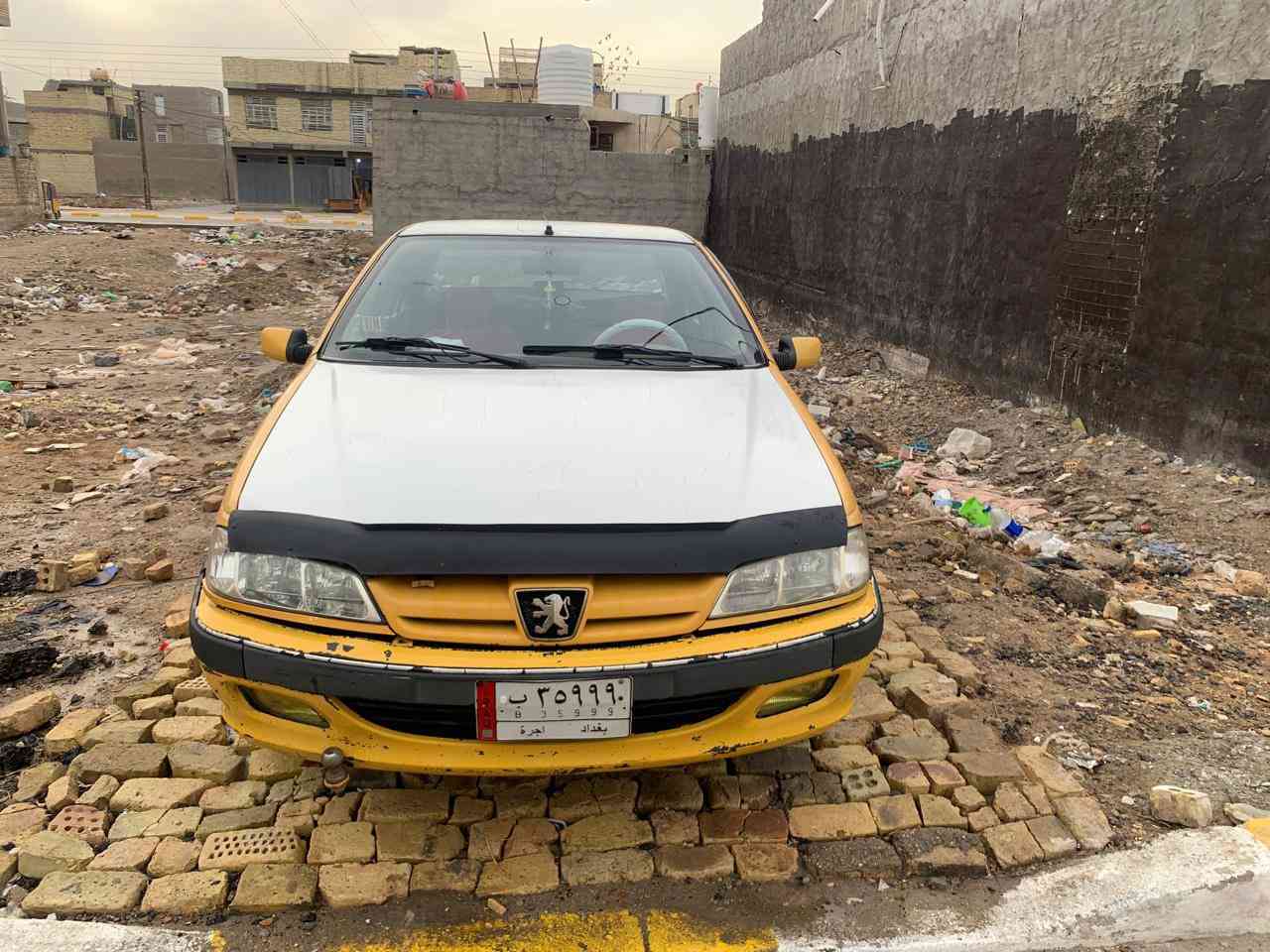 السلام عليكم بيجو بارص 2011 مكفوله كفاله عامه عامه ماعده هلالت بيهن خياس ومامصلحهن مكفوله من صبع ومن ضربه ومن صبغ سياره جديده بعده مكينه وكير جدد هستوني شادهن صدر امامي خلفي جديد تخم تاير جديد بسمي تحويل ثاني يوم سعر 32 وبيه مجال بسيط عنواني بغداد 
***********
