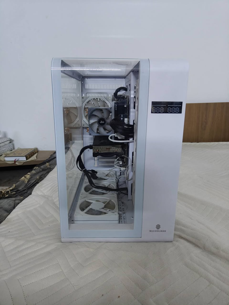 سلام عليكم رمضان كريم 🔥 للبيع تجميعة قوية للألعاب والتصميم – جاهزة ومضمونة 🔥
💻 المواصفات:
🔹 CPU: Intel Core i5-11400F – 6 كور / 12 ثريد أداء قوي بالألعاب
🔹 M.B: MSI H510M PRO
🔹 RAM: 16GB (8×2) 3200MHz RGB XPG
🔹 GPU: EVGA GeForce RTX 3060 12GB – أداء ممتاز 1080p / 1440p
🔹 SSD: 1TB X-Ray سريع
🔹 PSU: 750W Bronze GAMDIAS 750W Bronze RGB
🔹 Case: Xigmatek Cyclops 4 مراوح RGB
🎮 يشغل أغلب الألعاب على إعدادات High – Ultra وفريمات ممتازة
🧼 نظيف جداً واستعمال شخصي

📍 المكان: (بغداد مدينة صدر)
💰 السعر: (925) 
📞 اتصال *********** /*********** يوجد توصيل/ملاحظة/فقط كيس  ماوس كيبورد
