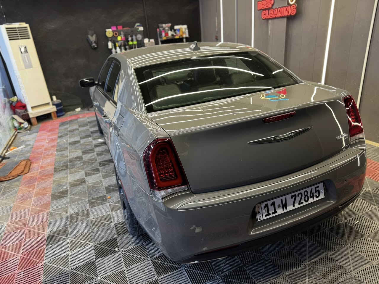 موديل 2019 كفالة عامة كارت فقط موضح بالتقرير
مواصفات s بدون بانوراما السيارة جاهزة من كلشي لون سمنتي بغداد باسمي 
داخل جلد اسود نظام تدفئة مقاعد ومري جانبية 
نظام قيادة سبورت وعادي 
ماشية 79 الف ميل 
السعر 270$ وبيها مجال قليل ماكو نفس موديلها ونظافتها بهذا السعر 
للبيع او مراوس باقل
مكانها النجف
***********
