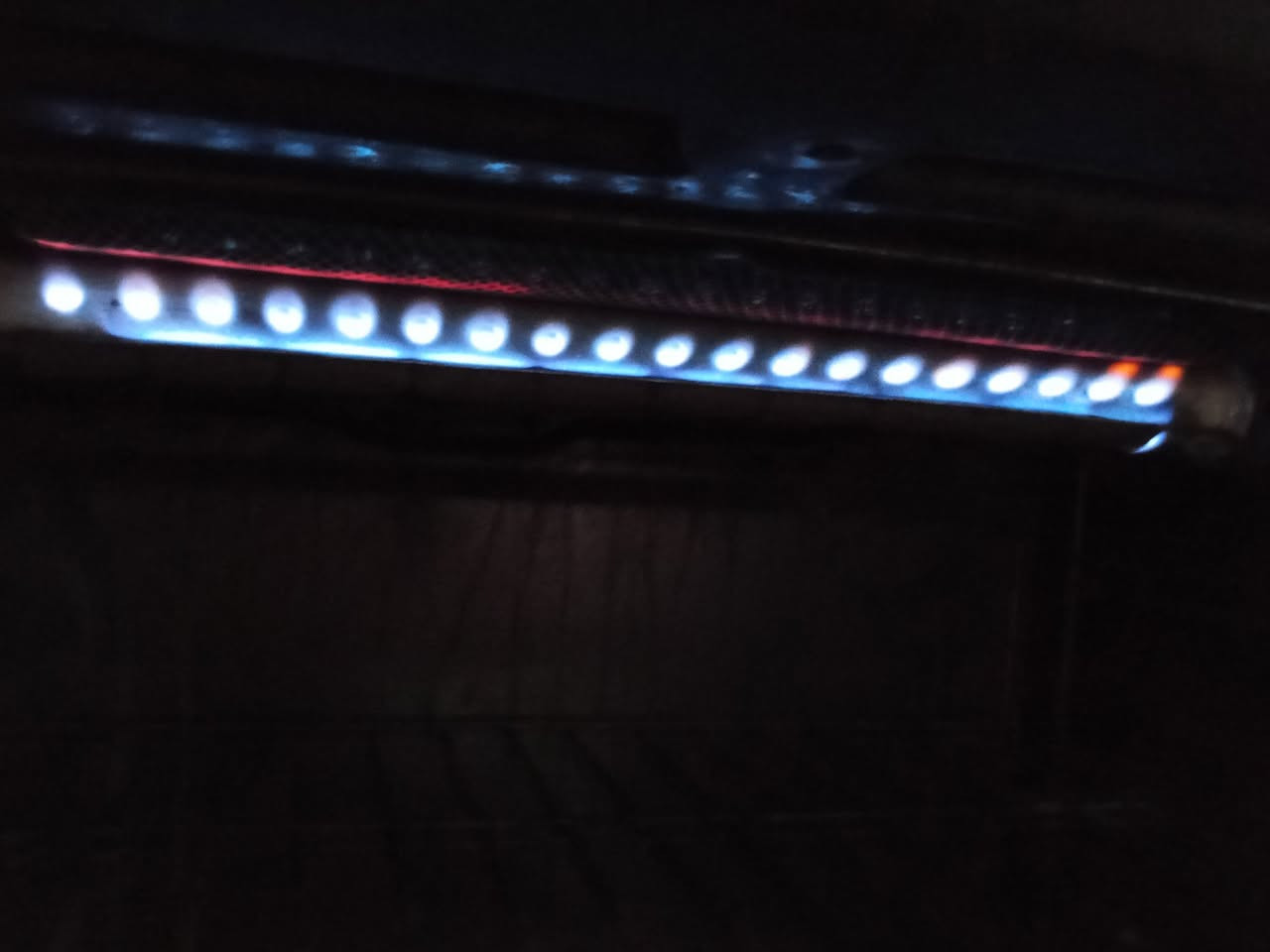 سلام عليكم طباخ نوع فريش نضيف وكله شغال ***********
