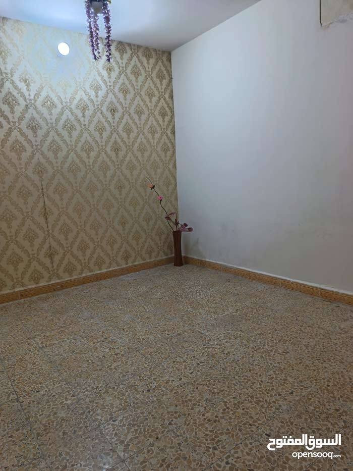 يعلن مكتب المرتضى للعقارات عن توفر
بيت للبيع ، في الجمهورية ، قرب السوق
طابقين ، بناء الارضي الفينات والطابق الثاني 2015
المساحة / 100 متر
الواجهة / 10 متر
يحتوي على / 5 غرف وصالة واستقبال ومطبخ وصحيات
سعر البيت / 225 مليون
ملاحظة / الدار فارغ ولا يحتاج الى فترة اخلاء

توجد لدينا عروض اخرى
للأستفسار الاتصال على الارقام التالية
 *********** - ***********
نستقبل كافة العروض والاعلانات نشرها وترويجها مجانا
عنوان المكتب / الجنينة / شارع جامع الكرناوي / مقابل فتافيت سنتر
