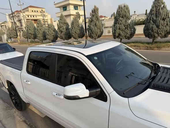 رام سبورت ٢٠٢٤
٨ سلندر مكينة 5.7 
كلين تايتل 
ماشيه ١١٠٠٠ ميل 
مرقم اربيل 
*********** ( واتساب)
