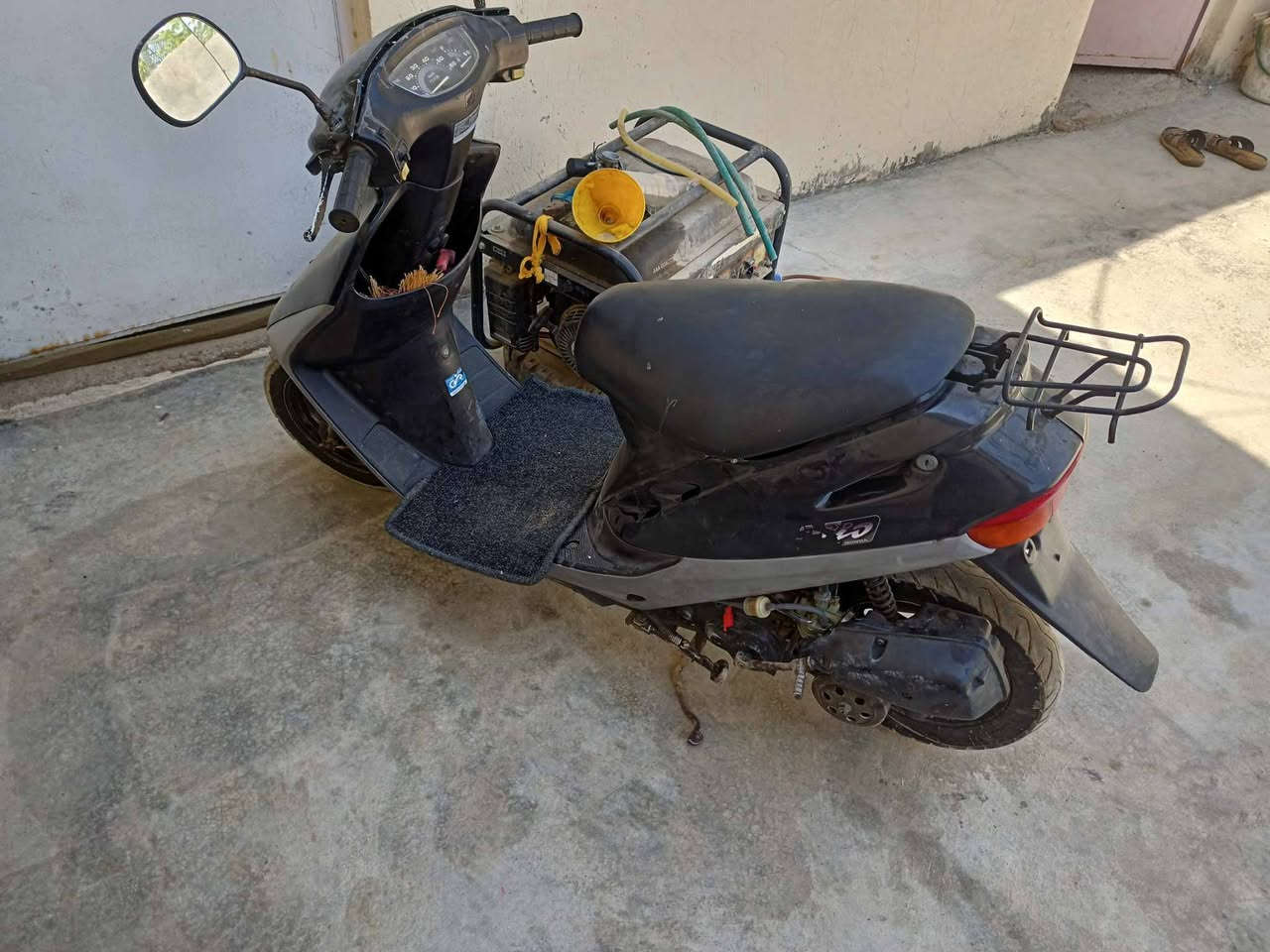 السلام عليكم دراجه هونده دايو 60
تشتغل بس بيهة خلل بالكابريتر من تمشي تختنك لان متروكه ابيعلك طافيه كلجات امامي وخلفي جديد محتاج ودبيع مالي واهس اصلح خلي سعرك وتعال اخذهة 

*********** خلي سعر منيمك وتعال اخذهة
