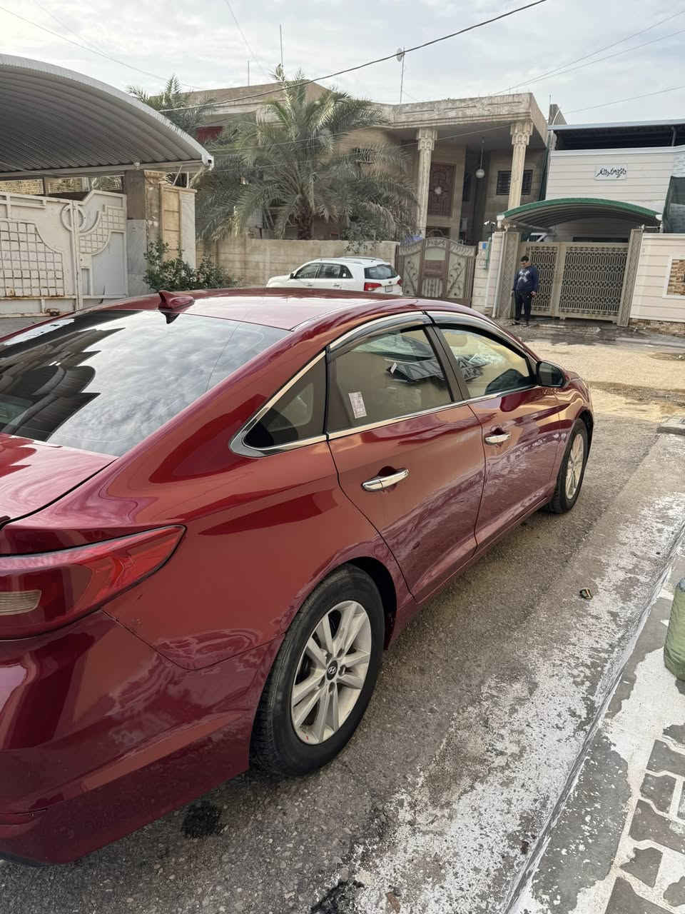 السلام عليكم   للبيع سونتا وارد امريكي
موديل 2015 📝
سنويته تنتهي ب2028 ✅
رقمه بغداد بسمي شرط التحويل✅
مسوي اله ادامه كامله مبدل مسطره نوزلات✅
تخم بلكات ✅
مجاول ✅
حساسات اوكسجين ✅
عبوه بانزين + فلتر بانزين ✅
تبديل دهن كل 4000 كم ✅
سياره خير من الله نعومه ورزانه مكاني بصره ابو الخصيب 
السعر 120 
رقمي للتواصل ***********
