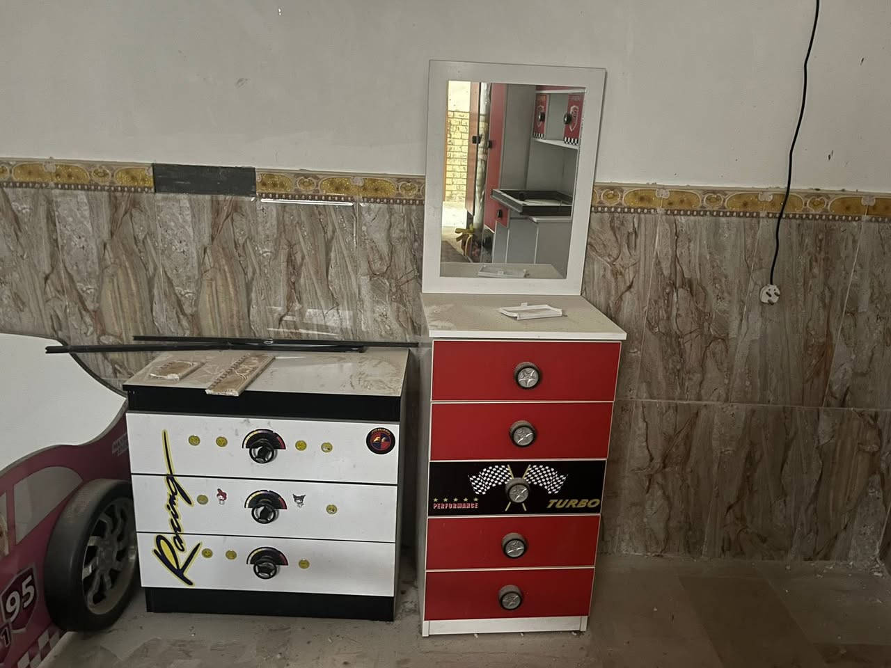 السلام عليكم عندي ذني للبيع مكانهم كربلاء حي الوفاء، رقم الهاتف: ***********

