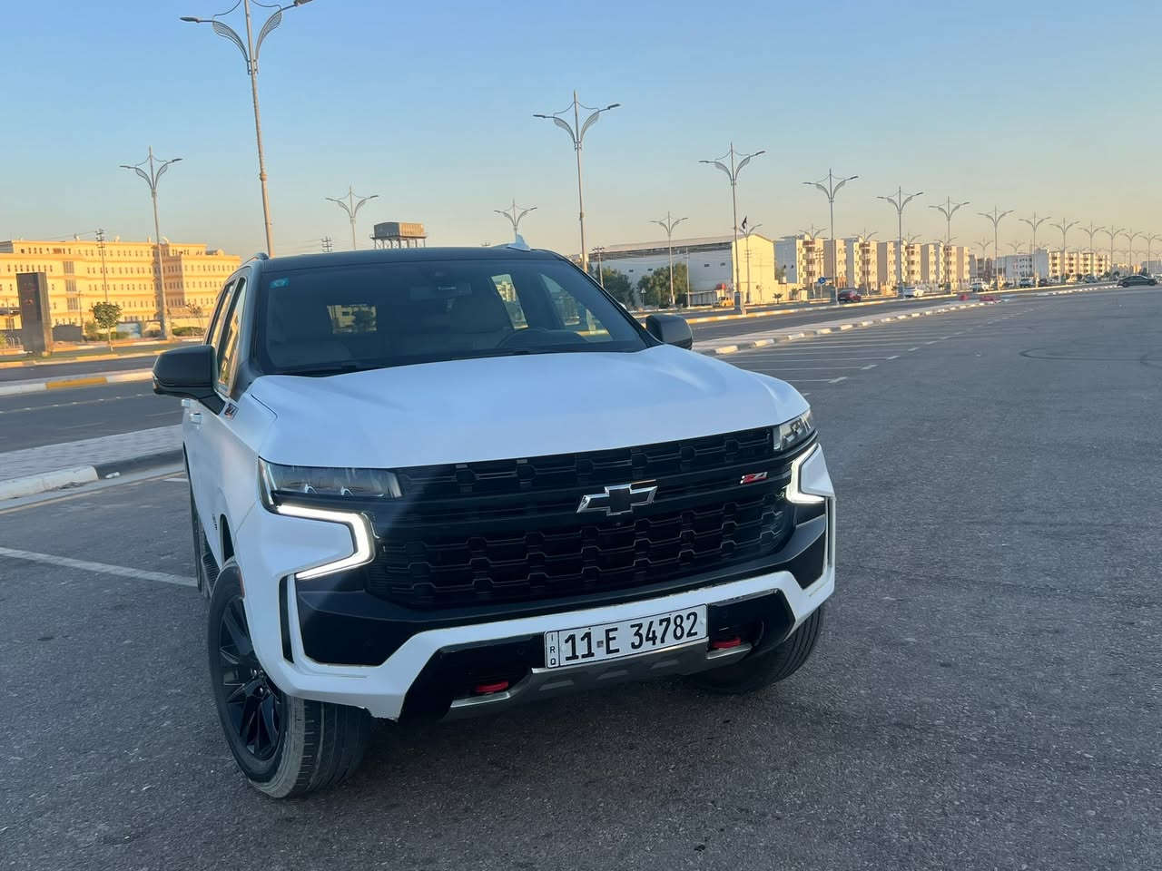 السلام عليكم بيع مستعجل 
تاهو Z71 موديل 2021
فول مواصفات 
سياره نقص برغي مابيها ع ايدي باسمي تحويل مباشر
رقم بغداد الاماني 
اخوان سياره اني مغلفه فابلون اصلي طافي ابيض 
سياره لونها ابيض زلغ مابيها كفاله نفس سونار زلغ زايد مابيها تريد شيله وتفحص تريد عندي تصوير قبل لا اغلف سيارة  ماشية ١١٠ الف 
سعر ٣٧٠ وبيها مجال بسيط للشراي مكان كربلاء 
***********
