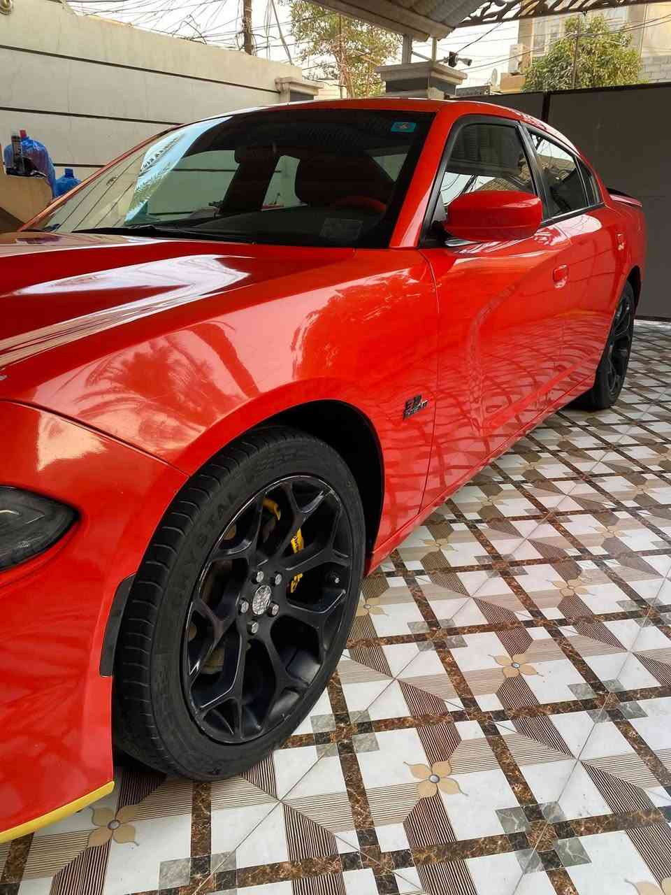 السلام عليكم
للبيع فقط جارجر 2018 اصل بوليسي مصبوغه عام تغير لون حادث باب خلفي وجاملغ بدون دواخل مكينه 3600 كير تعليك السياره جاهزه مابيها اي نقص سونار موجود 
السعر 165 وبيها مجال 
الرقم بي واتساب ***********
