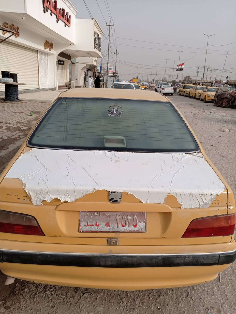 سيارة بيجو بارص موديل 13رقم بابل احمر سياره نضيفه كير ومحرك مكفول كهربائيات كله  شغاله باتري جديد اتخم تاير غرفه نضيفه غرامات مصفره سعر السياره 23 ورقه وبيه مجال بسيط رقم الهاتف ***********
