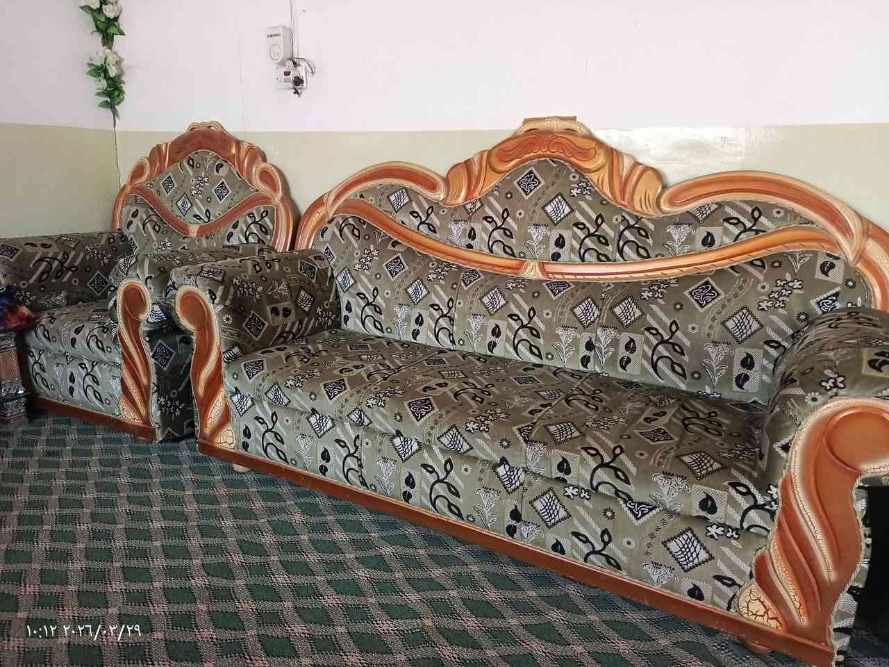 للبيعع 
تخم ملكي درجه اوله متكون من ثنين قطع اكبار واربع كراسي سعر خاص


**إذا كنت صاحب هذا الإعلان وتريد حذفه لأي سبب، رجاءا أرسل رسالة إلى الدعم الفني**