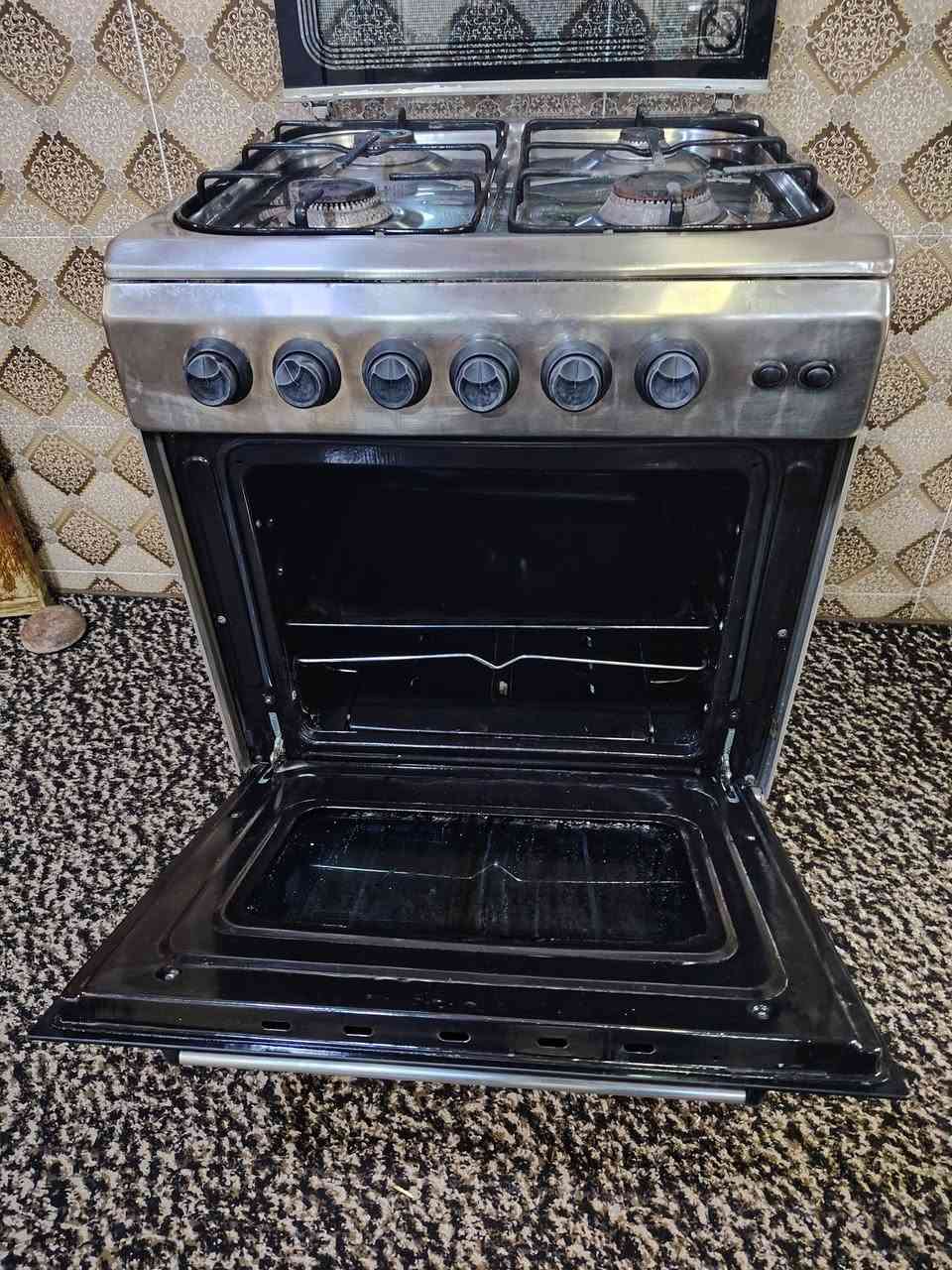 طباخ مستعمل للبيع موصل اليسر السعر 75 الف ***********. ***********

