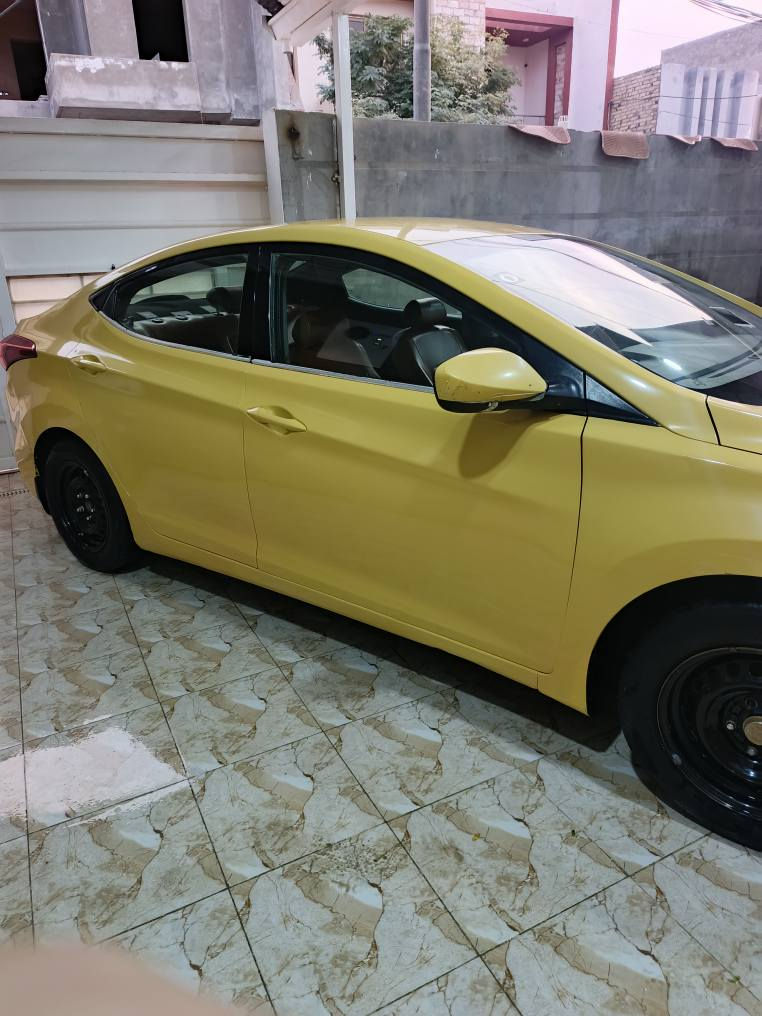 السلام عليكم النترا 2015 للبيع محرك مجفت كير مكفول ضربته موجوده بلصور وبيه طخات صغيره السياره كشره نضيف ونصبته حلوه تجي وتشوف مابيه نواقص حداديه ابد ماعدا ماطور ستيرن والباقي كله جديد تايرات نضيفات تدفئه تبريد شغال الداخل جلد مغلف  السعر $100  للتواصل 
*********** المصيب, بابل
