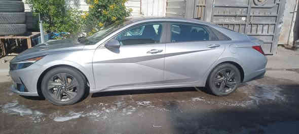 السلام عليكم
إلنترا موديل 2023
السياره جديده لوك 
فول مواصفات تحكم ستيشن نقطه عمياء 
تحديد مسار رادارات 360 درجه 
توقف ذاتي  وهواي بيه بعد مواصفات 
عدى الفتحه والجلد 
رقم بغداد الجديد 
محرك كير مكفولة كفاله عامه من ضربه عدى صبغ طرف الباب الخلف السائق وراشين الصفحه كلير   من امريكا 
وصور أمريكا مرفقات بالمنشور 
ماشيه 28.000 ml
السعر 165
رقم الهاتف 
***********
