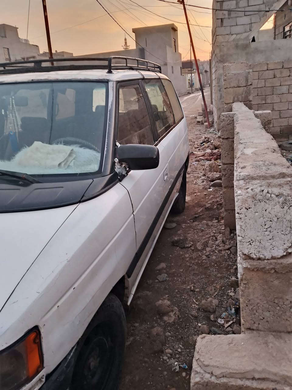 السلام وعليكم سيارة مازدا موديل 94 شرط الوكاله والتحويل محرك كير شرط السعر 30 وبيها  
التواصل عبر الرقم ***********
