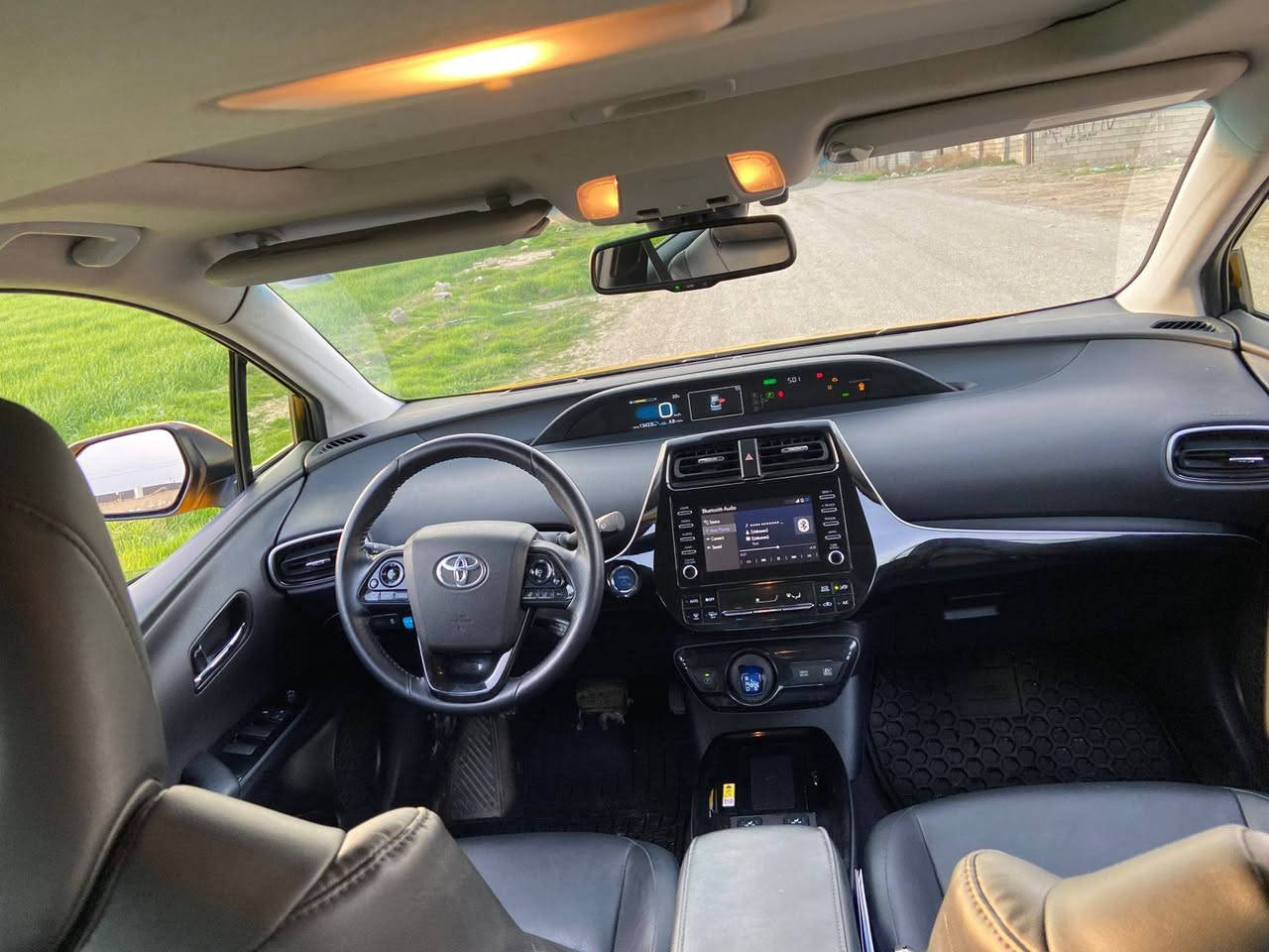 السلام عليكم بريوس 2022هايبردXLE رقم كركوك مكانها كركوك حادث جاملغ سائق بدون دواخل السيارة جاهزة السعر 145للتواصل ***********
