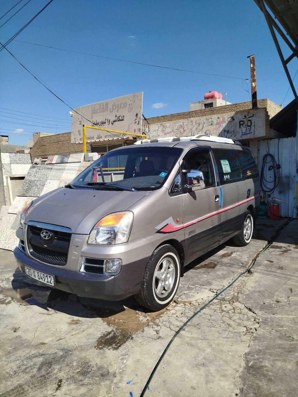 سلام عليكم.  ستاركس موديل 2000. رقم خصوصي ديالى بسمي دولي مكينه 3000. مكينه وكير حاويه جديد سيارة معمرة جديد   تخم تاير حداية جديدة بريك توني فاتح صدر امامي وخلفي جديد سايد بريك كهربائيات كلها شغالة سيارة جاهزة السعر 70. وبيها مجال العنوان بغداد الحسينيه مال راشديه للاستفسار الاتصال ***********.
