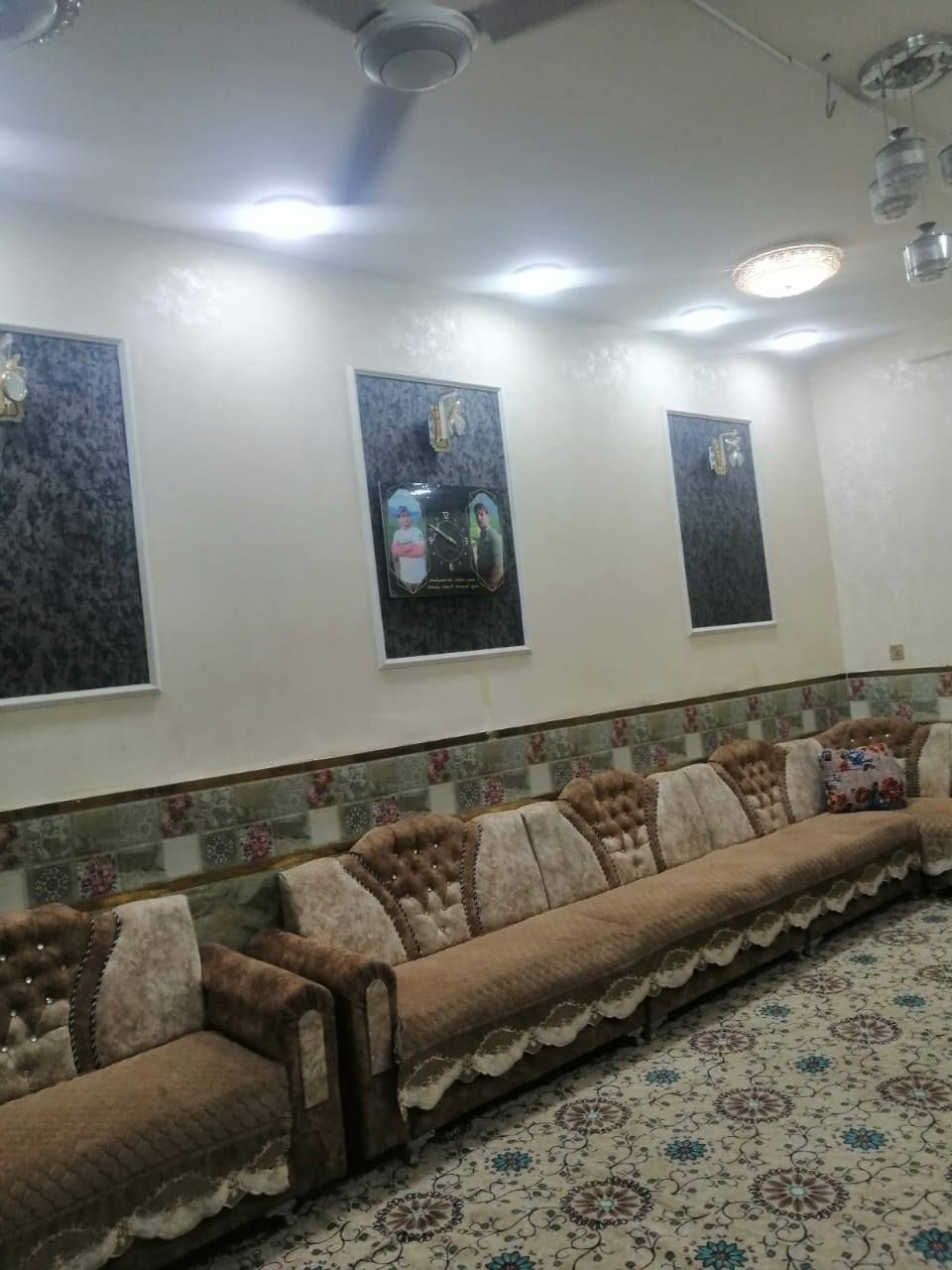 دار لبيع رضويه سابعه
المساحه 115م طابقين  طابوك صب كونكريت 
 الموقع علئ شارع الكيات  
3غرف نوم صاله استقبال مطبخ وتخاريج
السعر90مع لمجال
اللستفسار ***********
نستقبل جميع العروض
