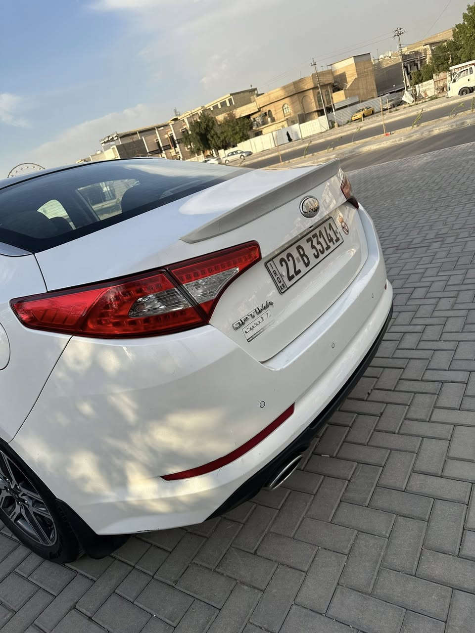 السلام عليكم كيا اوبتما 2013 خليجي محرك2400 دوش
السيارة  vip  فول ماوصفات 
-بصمه ابواب +بصمه تشغيل 
-بنوراما 
-شفتات ستيرن 
-كشن خزن ميموري 
-حساس امامي خلفي 
-كامره خلفيه 
بعد بيها هواي مواصفات  
للعلم كير محرك مكفولات من الفتح ومن كلشي 
 عليها تخم تاير جديد
#السياره بيها جاملغ امامي مبدل نفس الون بدون صبغ 
السعر 132 وبيها مجال للطيبين مكان السياره بغداد شهداء البياع 
الاتصال ***********
